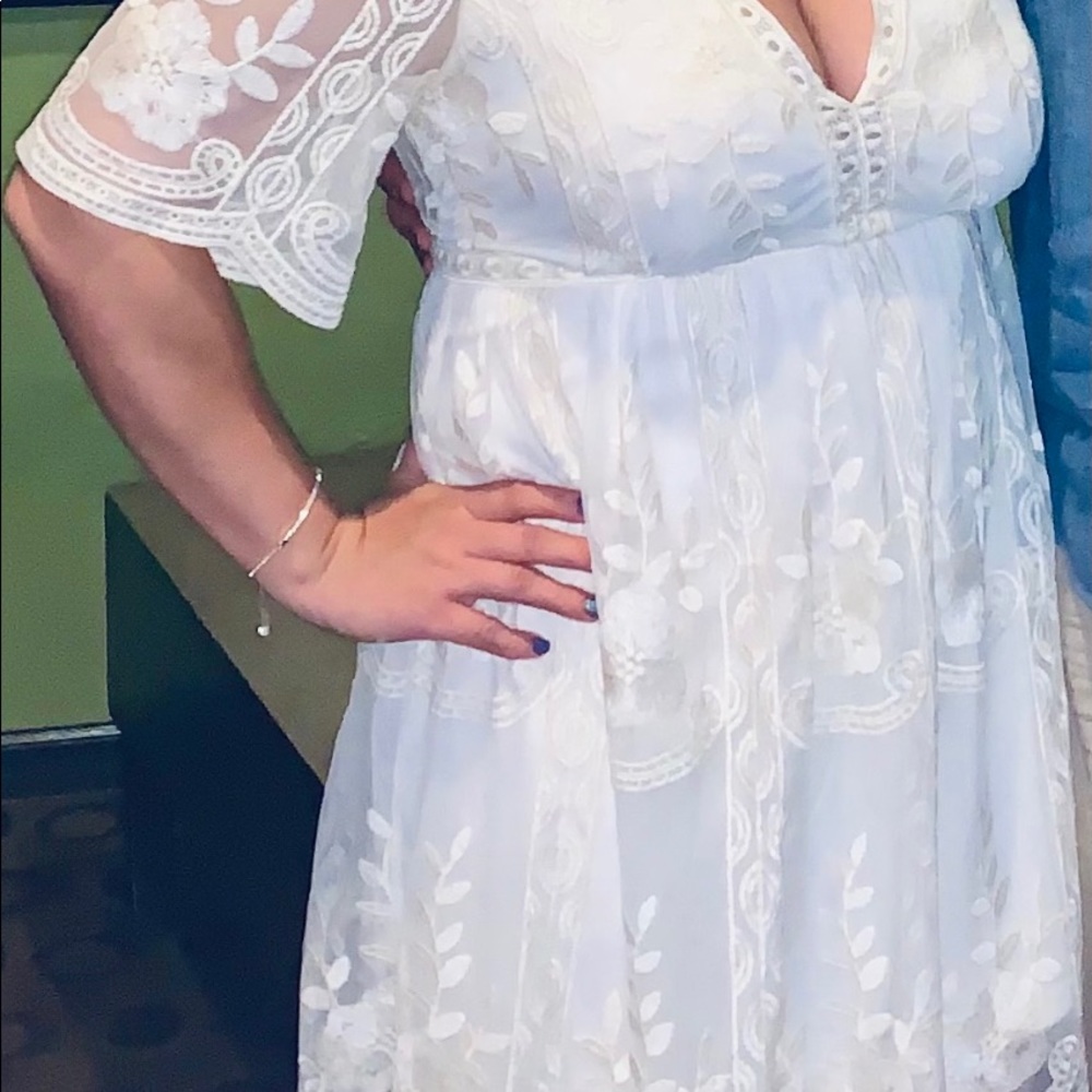 Cream Lace Dress - size Large